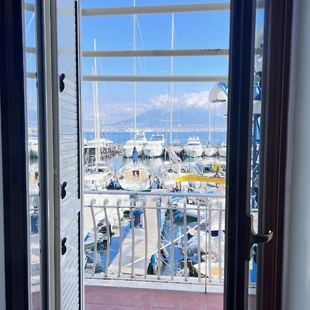 Residenza Borgo Marinaro Apartment Наполи Екстериор снимка