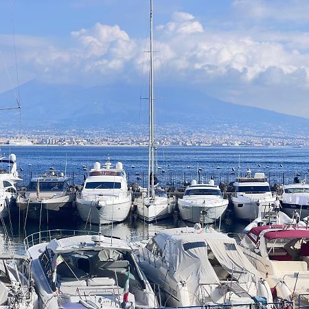 Residenza Borgo Marinaro Apartment Наполи Екстериор снимка