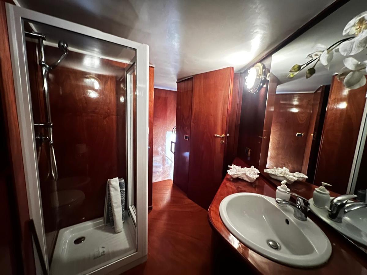 Residenza Borgo Marinaro Apartment Наполи Екстериор снимка